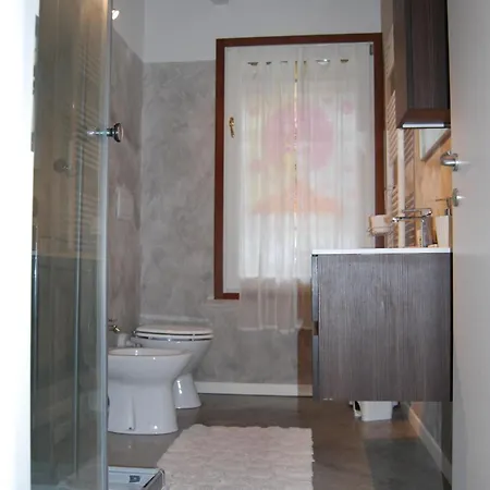 Fuer 4 Personen Ca, 45 M Sup2 In Desenzano Del Garda, Lombardei Gardasee * Desenzano del Garda