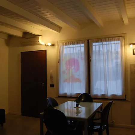 Fuer 4 Personen Ca, 45 M Sup2 In Desenzano Del Garda, Lombardei Gardasee Apartment *