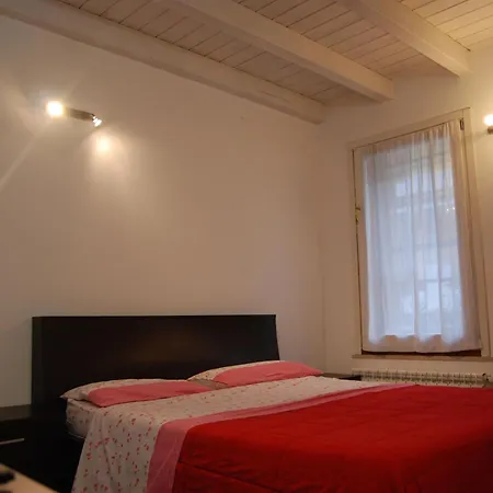 Fuer 4 Personen Ca, 45 M Sup2 In Desenzano Del Garda, Lombardei Gardasee *
